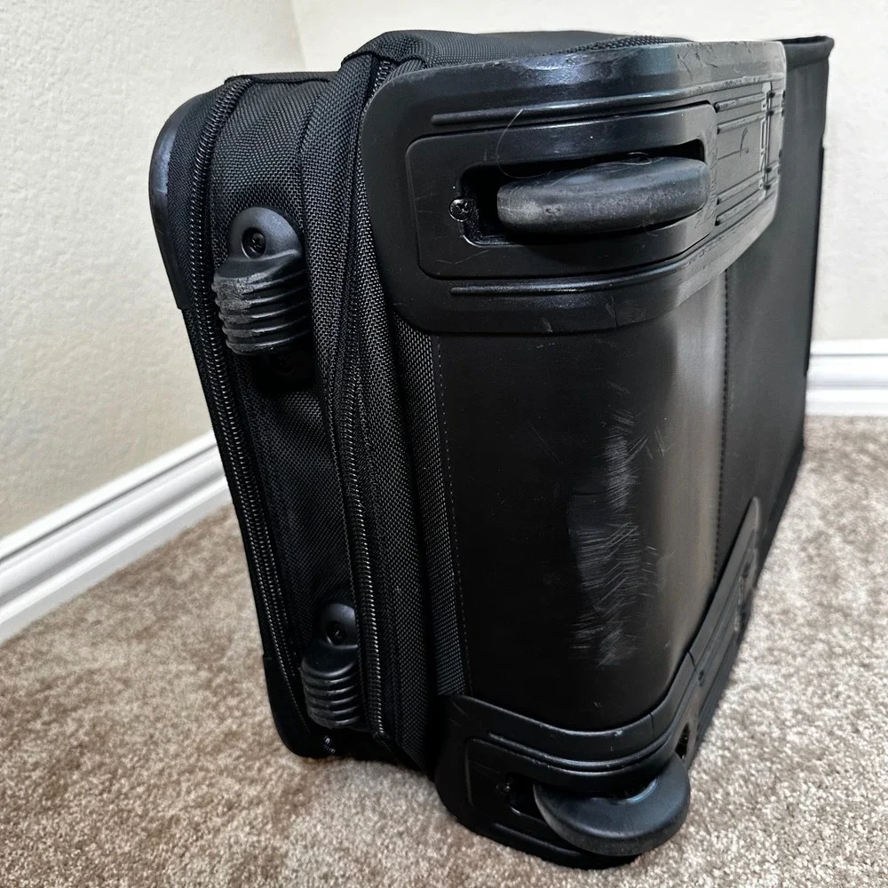 Tumi Alpha Black Ballistic Nylon 2-Wheel Carry-On Suitcase Luggage 2234D3
